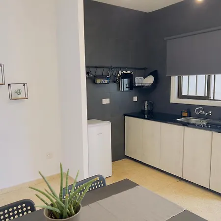 Appartement On The Street Of Bars&nightclubs In 10 Ayía Nápa