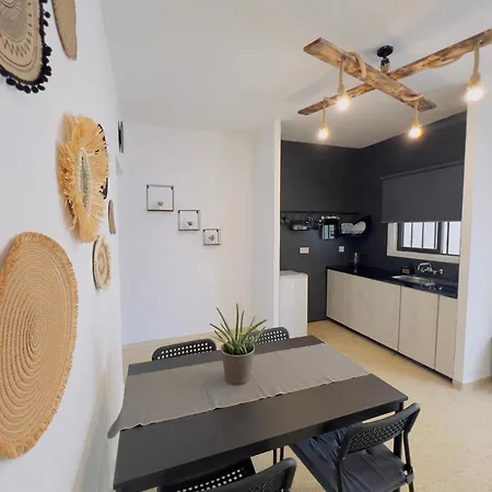 Appartement On The Street Of Bars&nightclubs In 10 Ayía Nápa