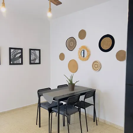 Appartement On The Street Of Bars&nightclubs In 10 Ayía Nápa